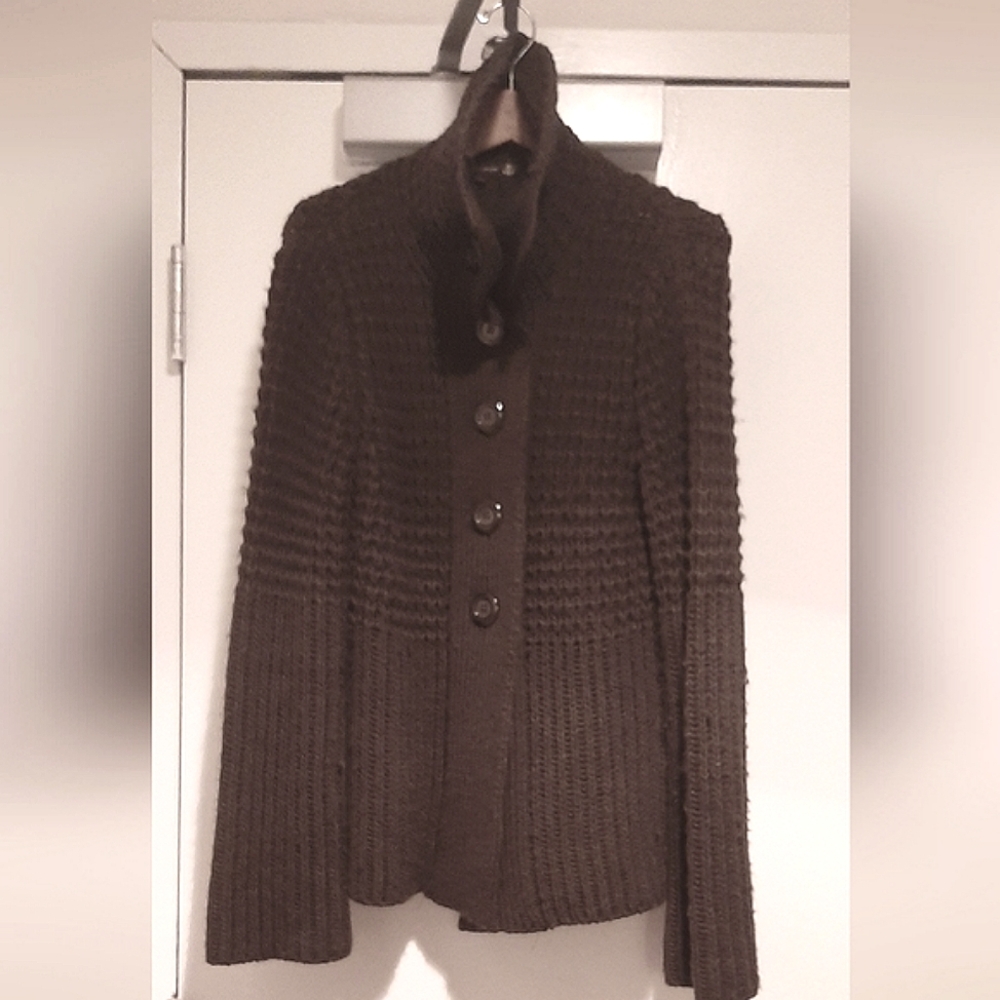 Le Phare De La Baleine | Brown Wool Cardigan Sweater View 2